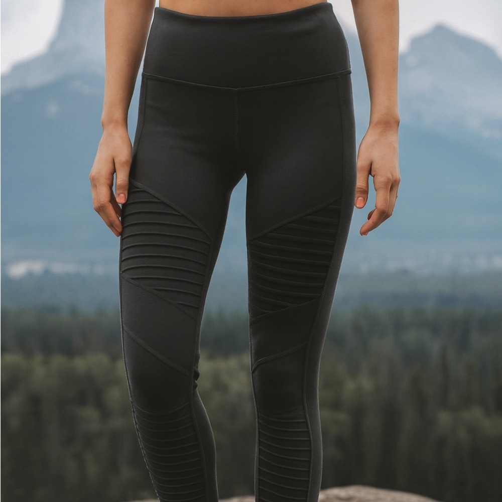 Alo Yoga Moto Leggings Grey XS | Ribbed Detail | Activewear